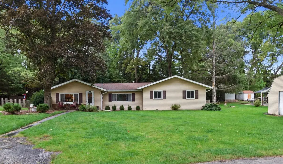 915 Bayview AVENUE, Twin Lakes, WI 53181 - #1