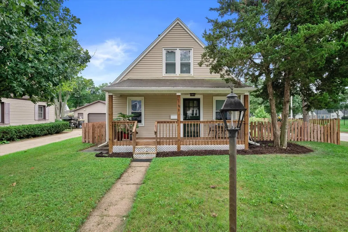 153 W Roberta AVENUE, Waukesha, WI 53186 - #1