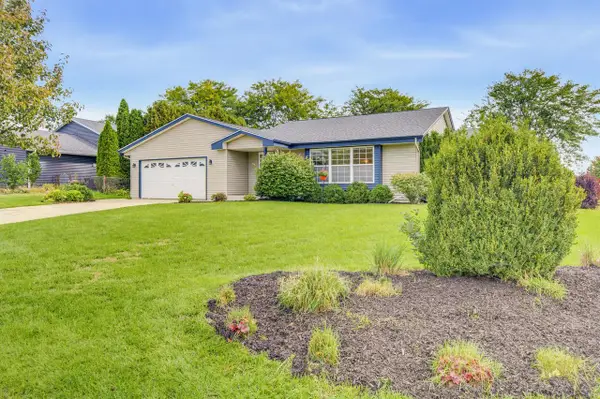 9260 S 44th STREET, Franklin, WI 53132