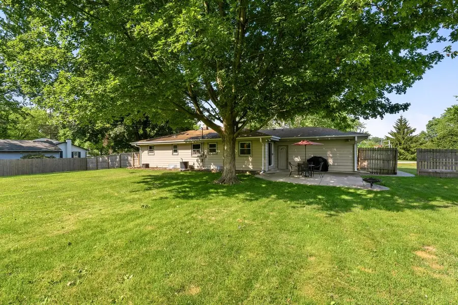 W128N8518 Revere ROAD, Menomonee Falls, WI 53051 - #2