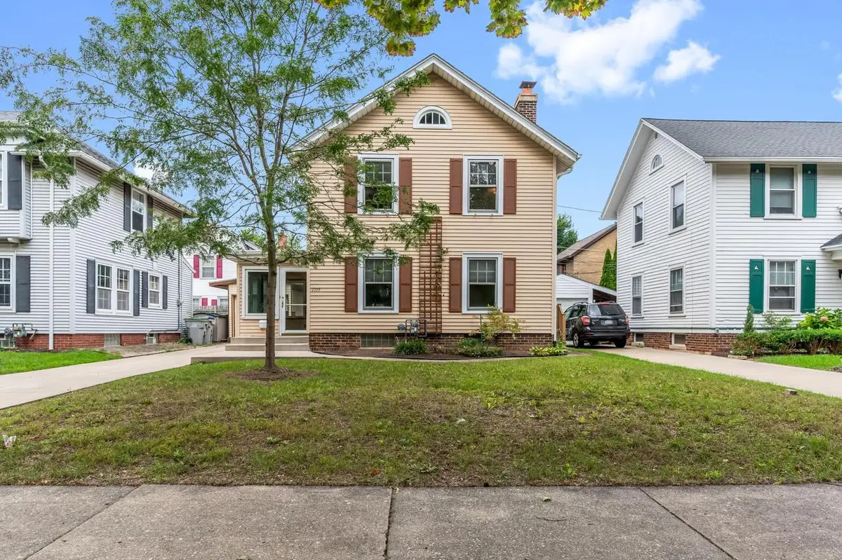 2109 N 53rd STREET, Milwaukee, WI 53208 - #1