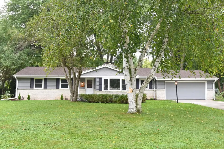 5565 S Monaco PLACE, Hales Corners, WI 53130 - #2