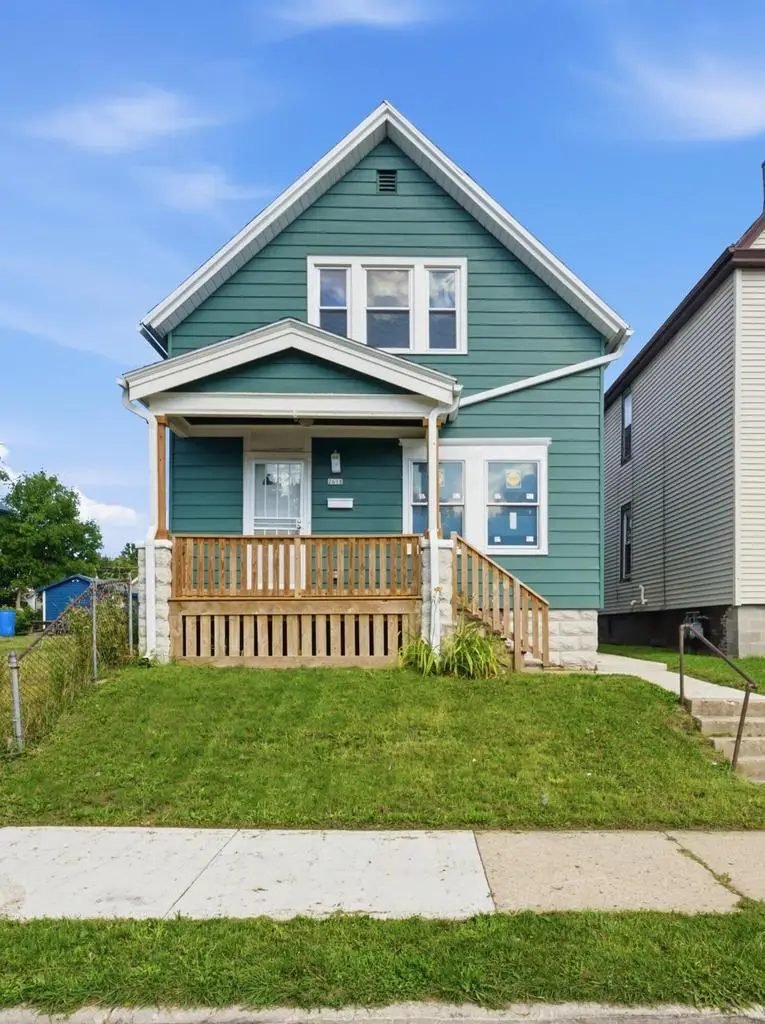 2618 N 24th PLACE, Milwaukee, WI 53206 - #1