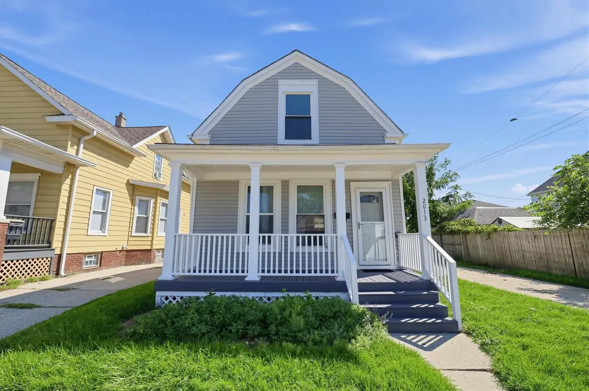 2013 Charles STREET, Racine, WI 53402 - #1