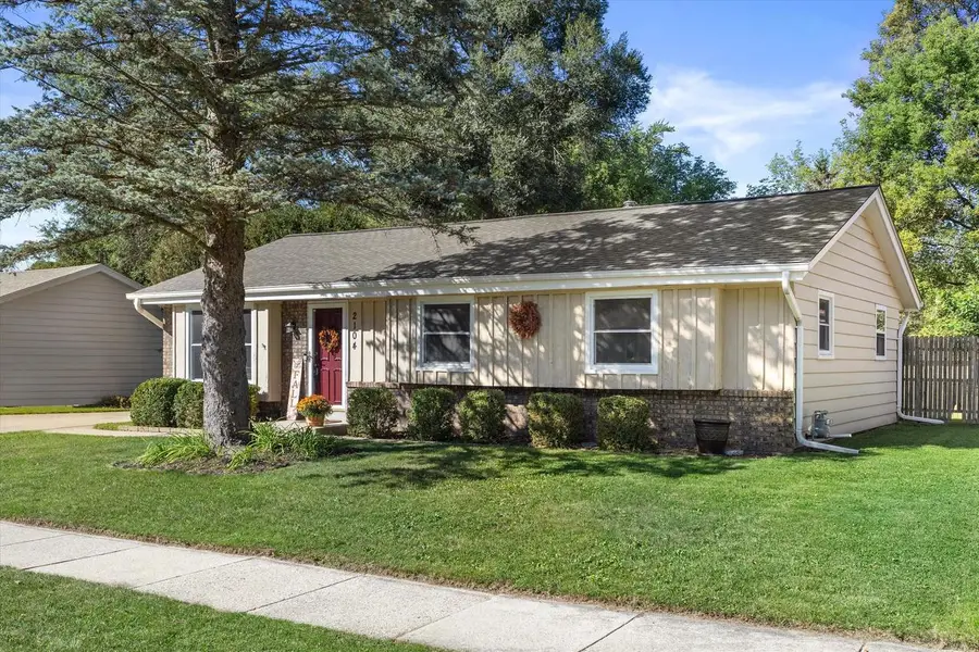 2104 Garland AVENUE, Waukesha, WI 53188 - #3