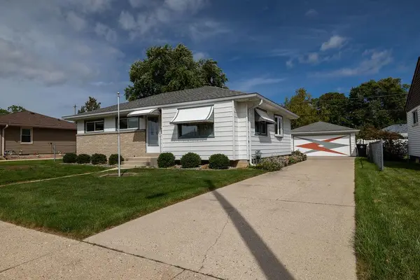 3828 E Van Eimeren AVENUE, Cudahy, WI 53110