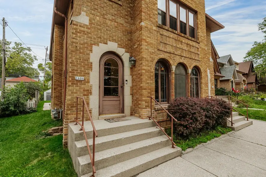 1606 E Newton AVENUE #1608, Shorewood, WI 53211 - #3