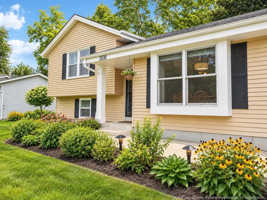 2530 N University DRIVE, Waukesha, WI 53188 - #3