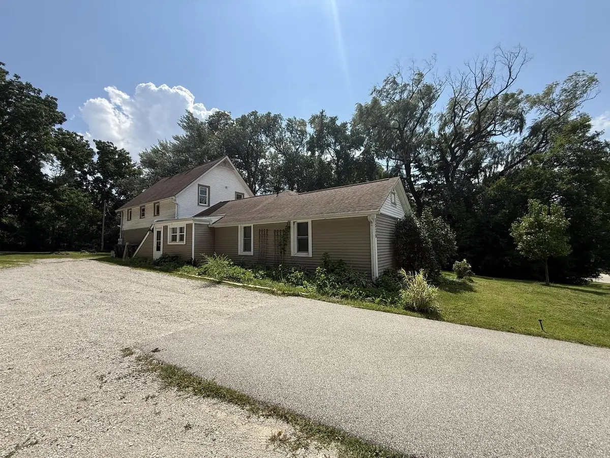 5036 S 92nd STREET, Greenfield, WI 53228 - #1