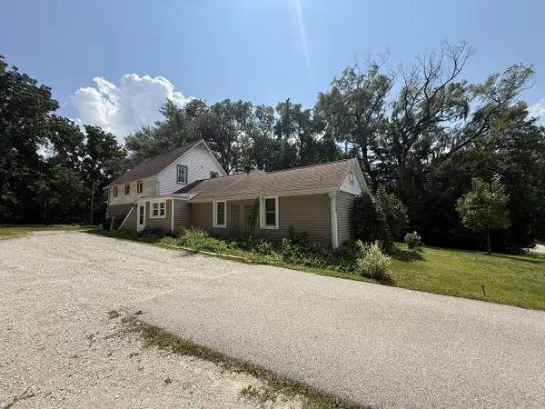 5036 S 92nd STREET, Greenfield, WI 53228