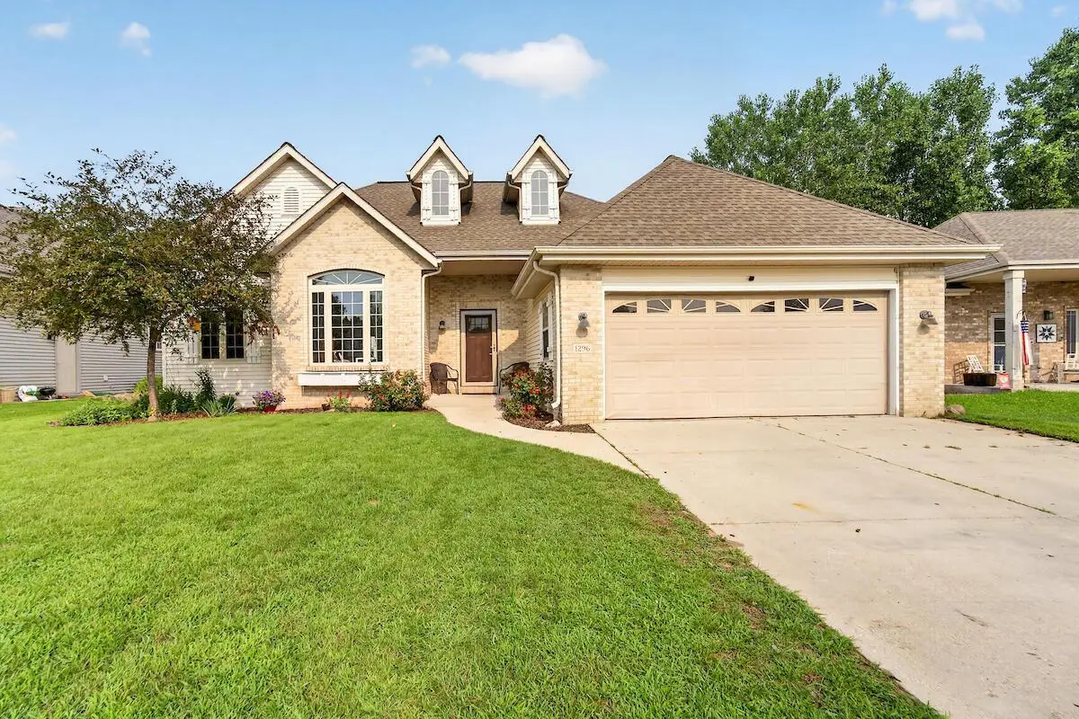 1296 Carla LANE, West Bend, WI 53095 - #1