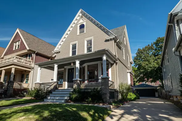2854 N Murray AVENUE, Milwaukee, WI 53211