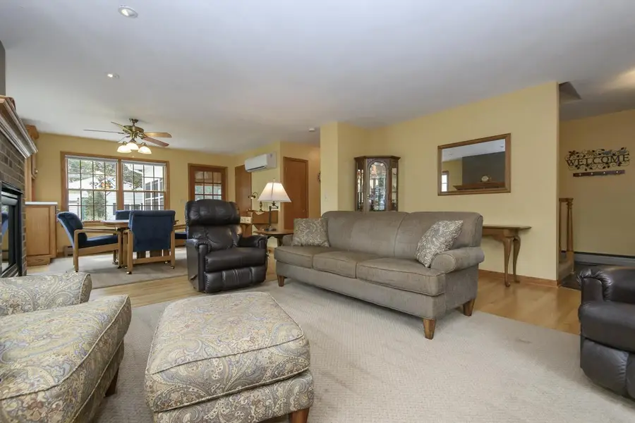 147 W Laflin AVENUE, Waukesha, WI 53186 - #2