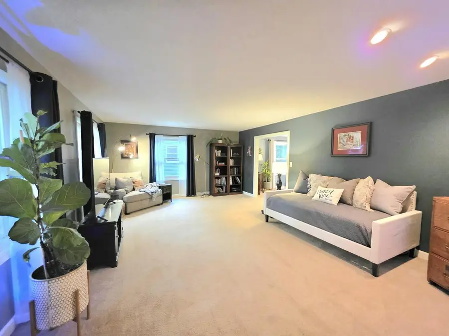 566 Riford ROAD, Neenah, WI 54956 - #2