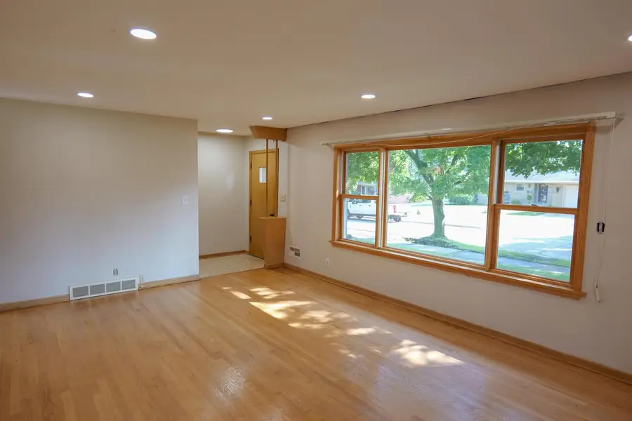 6618 43rd AVENUE, Kenosha, WI 53142 - #3