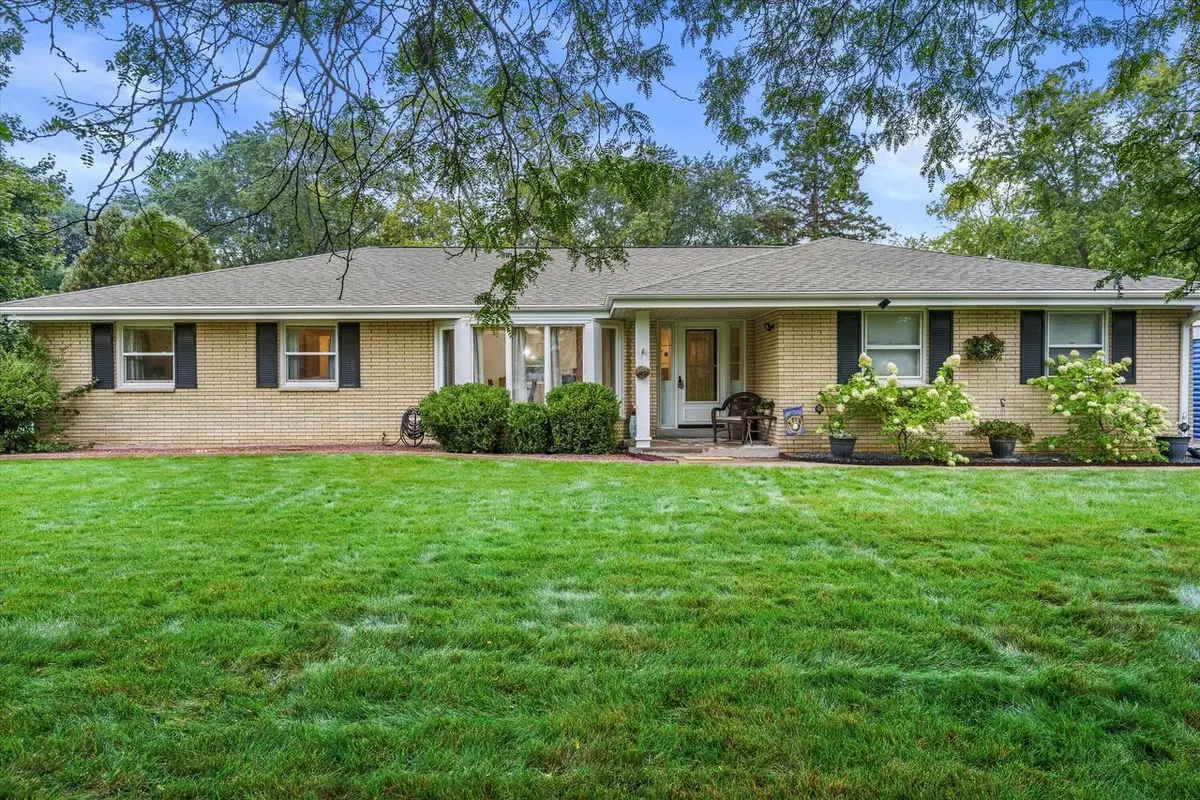 4800 Sussex LANE, Greendale, WI 53129 - #1