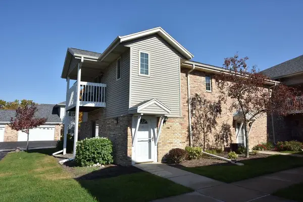435 W Aspen DRIVE #15, Oak Creek, WI 53154