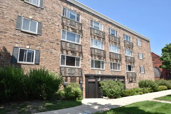 2222 E Belleview PLACE #110, Milwaukee, WI 53211
