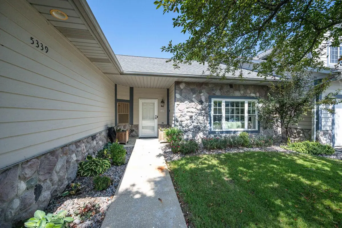 5339 S Hidden DRIVE #5339, Greenfield, WI 53221 - #1