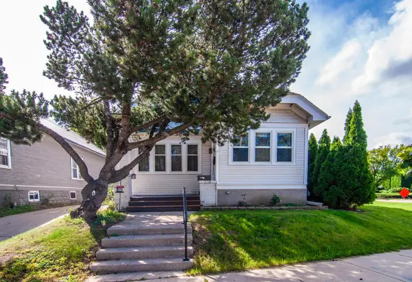 5925 W Lloyd STREET, Milwaukee, WI 53208