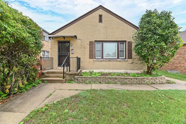 4032 N 92nd STREET, Milwaukee, WI 53222