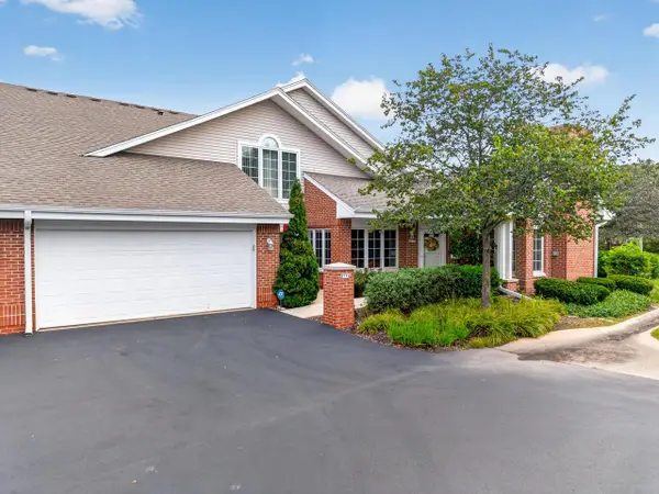 8779 Woodbridge DRIVE, Greendale, WI 53129