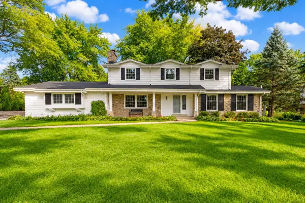 1150 Red Barn LANE, Elm Grove, WI 53122
