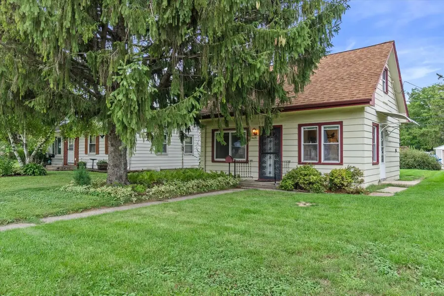 1405 17th AVENUE, South Milwaukee, WI 53172 - #2