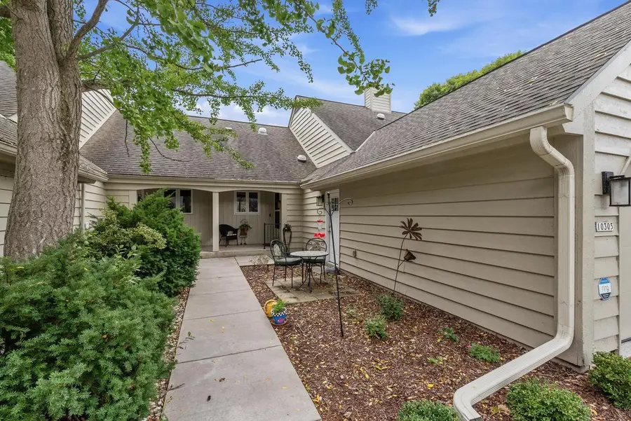 10305 N Adams COURT, Mequon, WI 53092 - #2