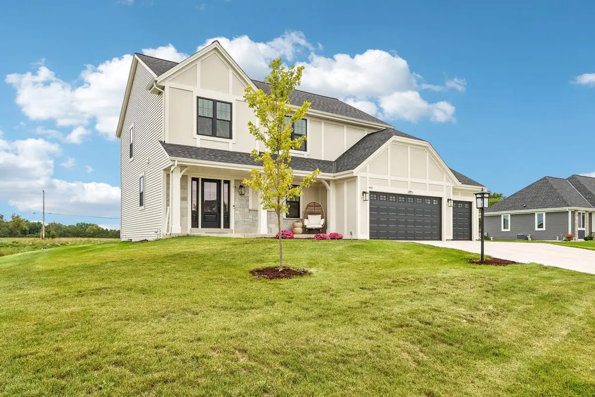 614 Twin Creeks DRIVE, Dousman, WI 53118 - #1