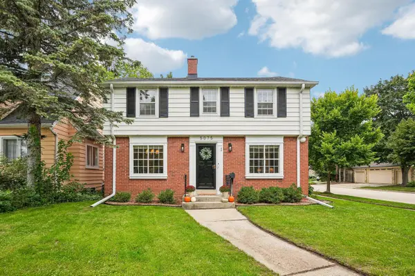 5075 N Berkeley BOULEVARD, Whitefish Bay, WI 53217