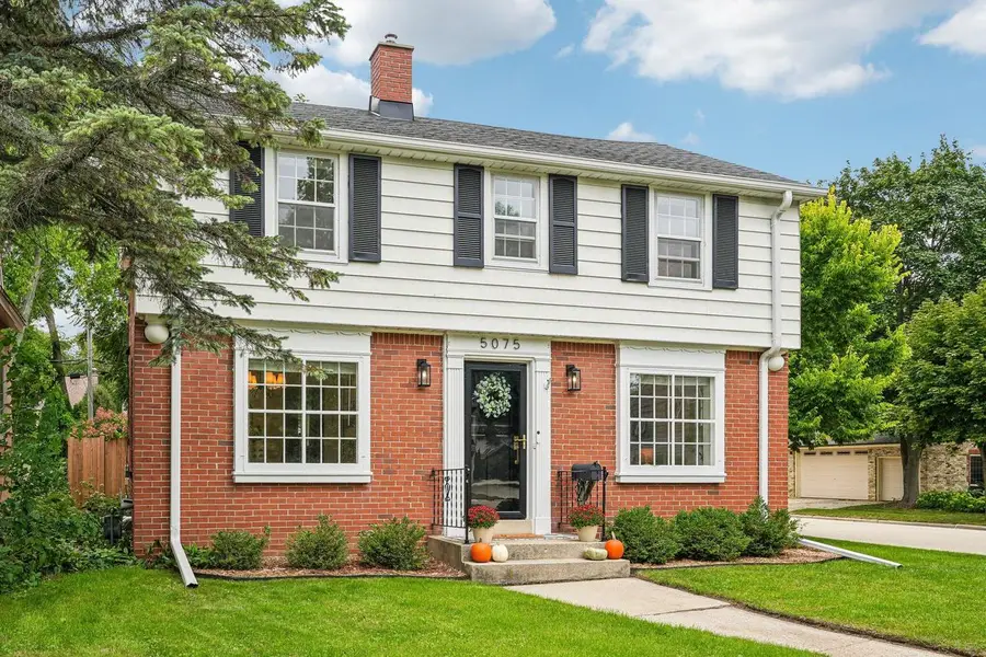 5075 N Berkeley BOULEVARD, Whitefish Bay, WI 53217 - #3