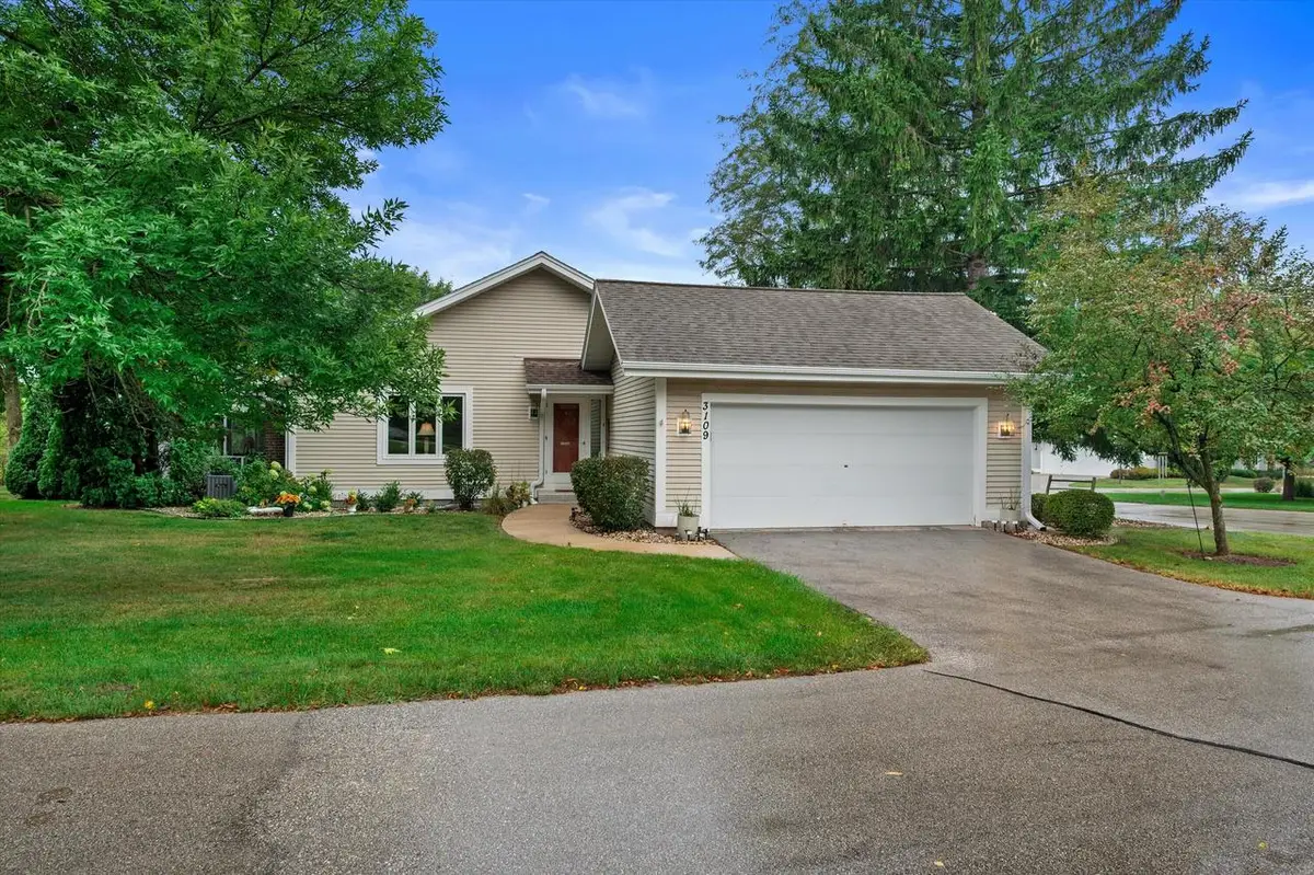 3109 Madison STREET, Waukesha, WI 53188 - #1