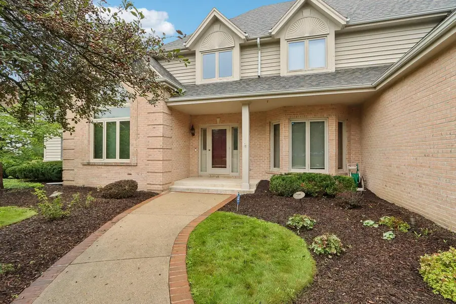 3590 Nassau DRIVE, Brookfield, WI 53045 - #3