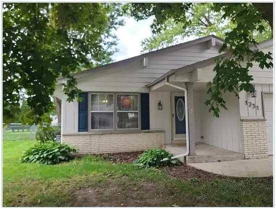 1231 School DRIVE, Waukesha, WI 53189