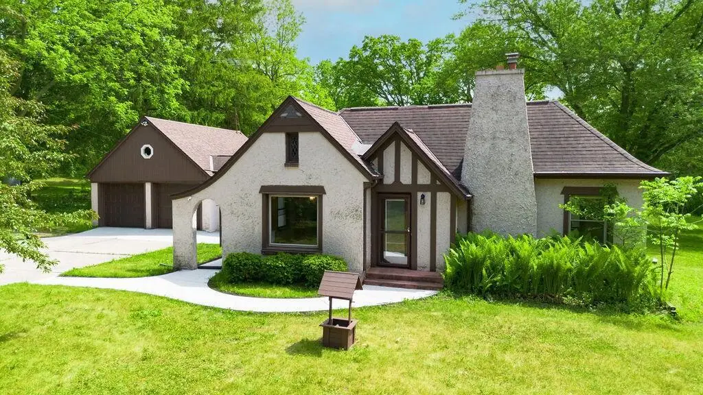 2357 State Highway 33, West Bend, WI 53095 - #1