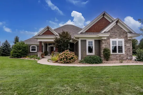 S84W33185 Brown Bear LANE, Mukwonago, WI 53149