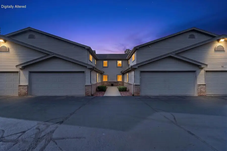 850 Evergreen DRIVE #3, Hartford, WI 53027 - #2