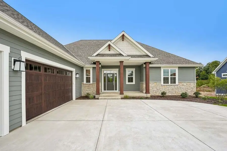 N51W18847 Quietwood DRIVE, Menomonee Falls, WI 53051 - #2