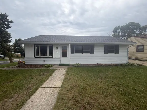 2301 W Alvina AVENUE, Milwaukee, WI 53221