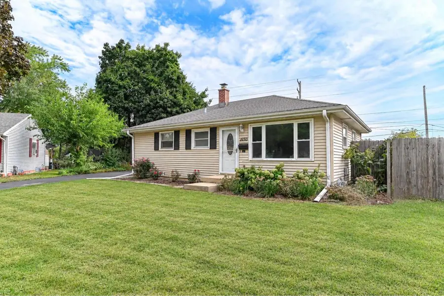 1350 Santa Monica CIRCLE, Waukesha, WI 53186 - #2