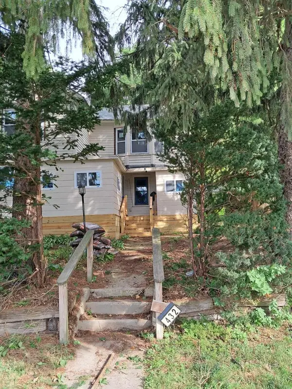 432 W Capitol DRIVE, Milwaukee, WI 53209