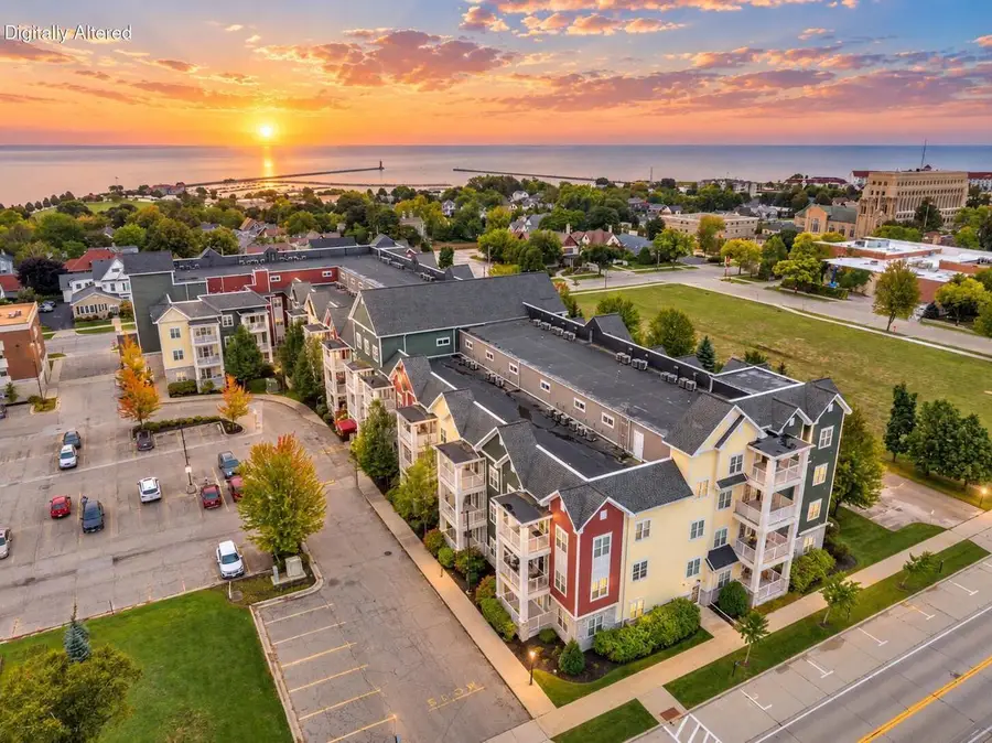 832 N 6th STREET #310, Sheboygan, WI 53081 - #3