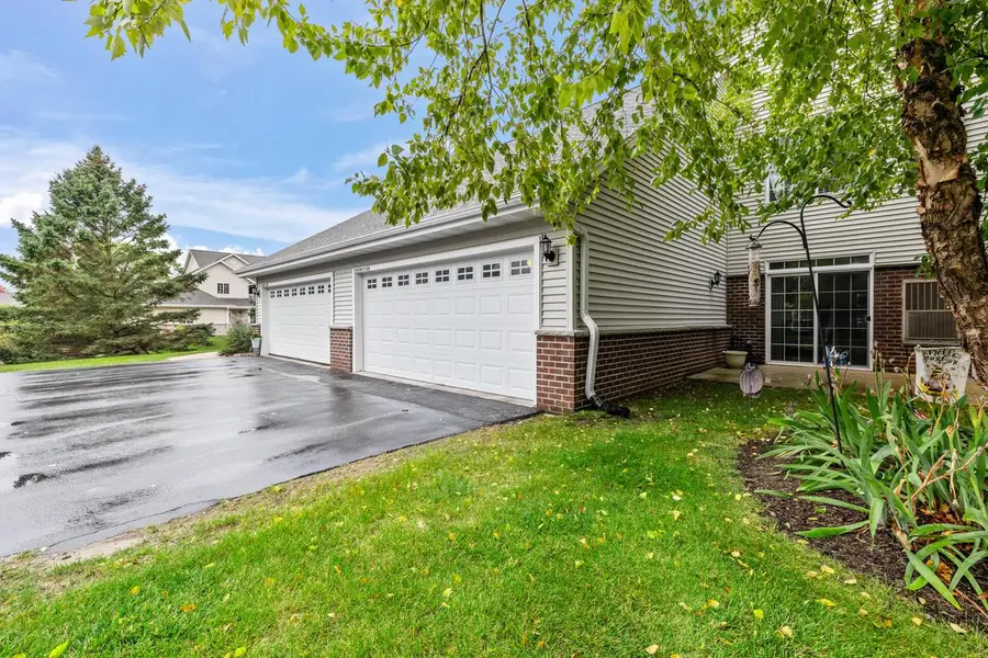 W197N17128 Stonewall DRIVE, Jackson, WI 53037 - #2