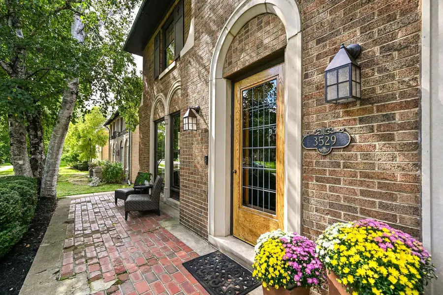 3529 N Summit AVENUE, Shorewood, WI 53211 - #2