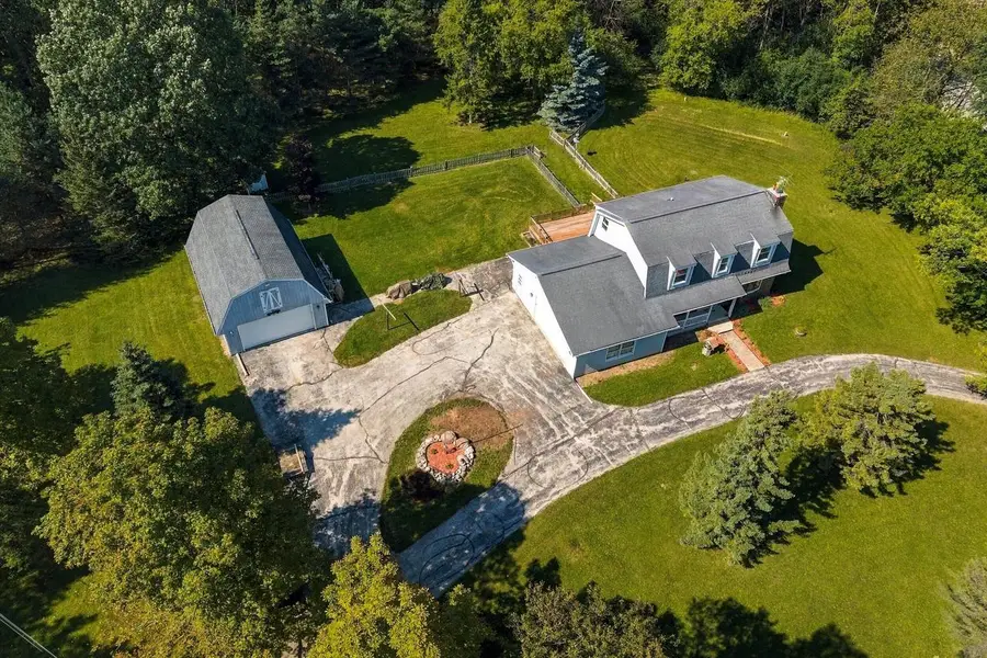 1582 Edgewater COURT, Grafton, WI 53024 - #2