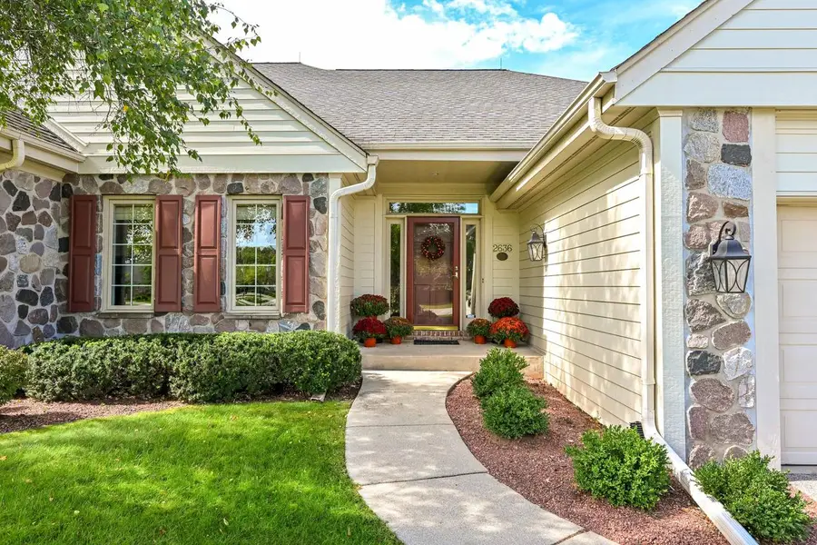2636 W Lake Forest COURT, Mequon, WI 53092 - #2