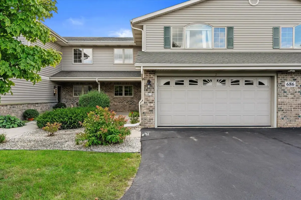 686 Stoney Creek COURT #2, West Bend, WI 53095 - #1