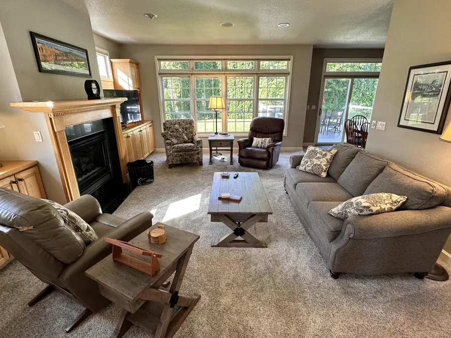 736 Wisconsin AVENUE, Oostburg, WI 53070 - #2