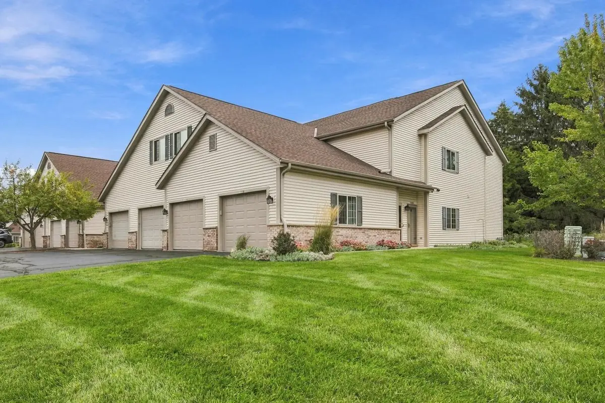 2183 Pine Ridge COURT #G, Grafton, WI 53024 - #1
